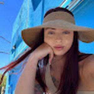 Meet your Posher, Chloe